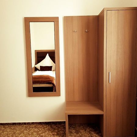 Hotel Dormir Moers Dış mekan fotoğraf
