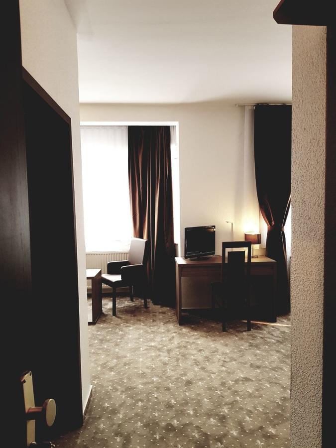 Hotel Dormir Moers Dış mekan fotoğraf