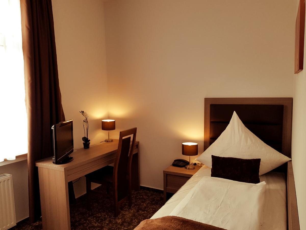 Hotel Dormir Moers Dış mekan fotoğraf