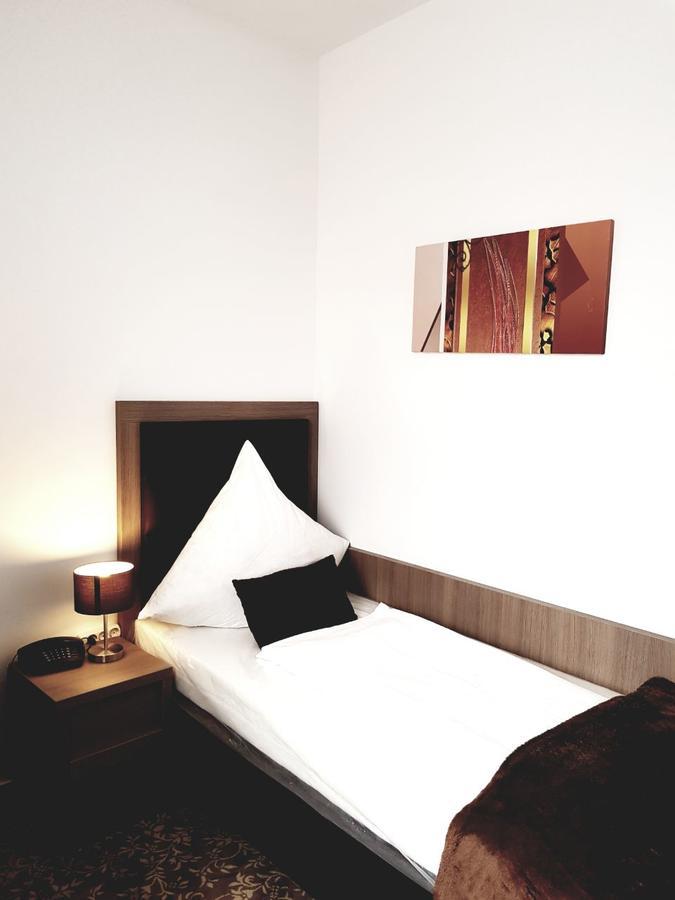 Hotel Dormir Moers Dış mekan fotoğraf
