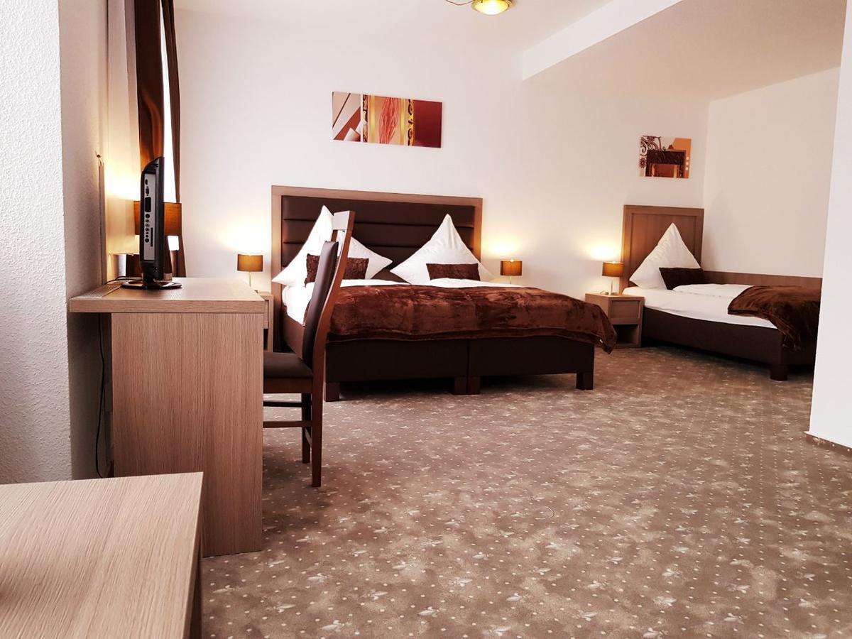 Hotel Dormir Moers Dış mekan fotoğraf