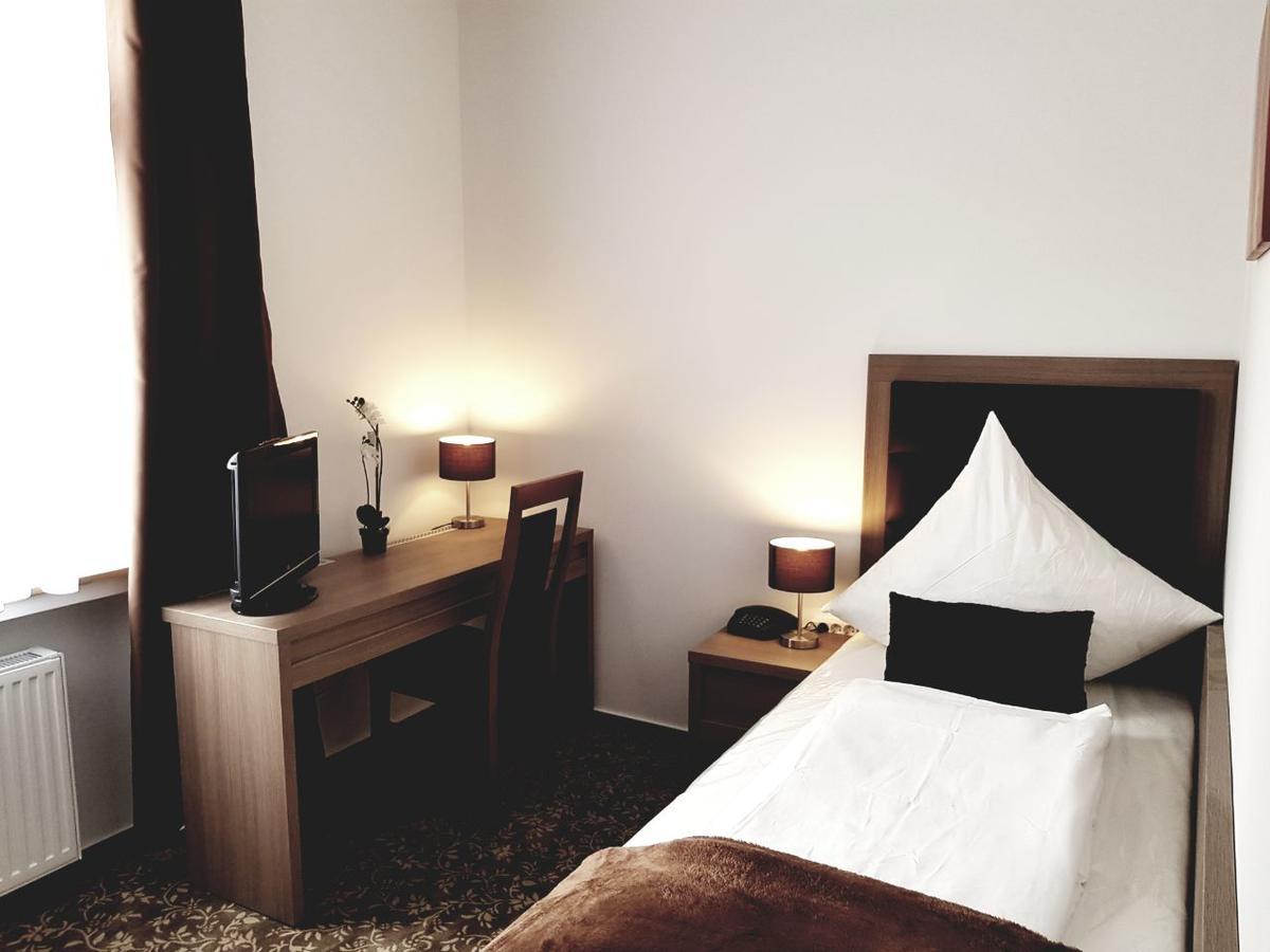 Hotel Dormir Moers Dış mekan fotoğraf